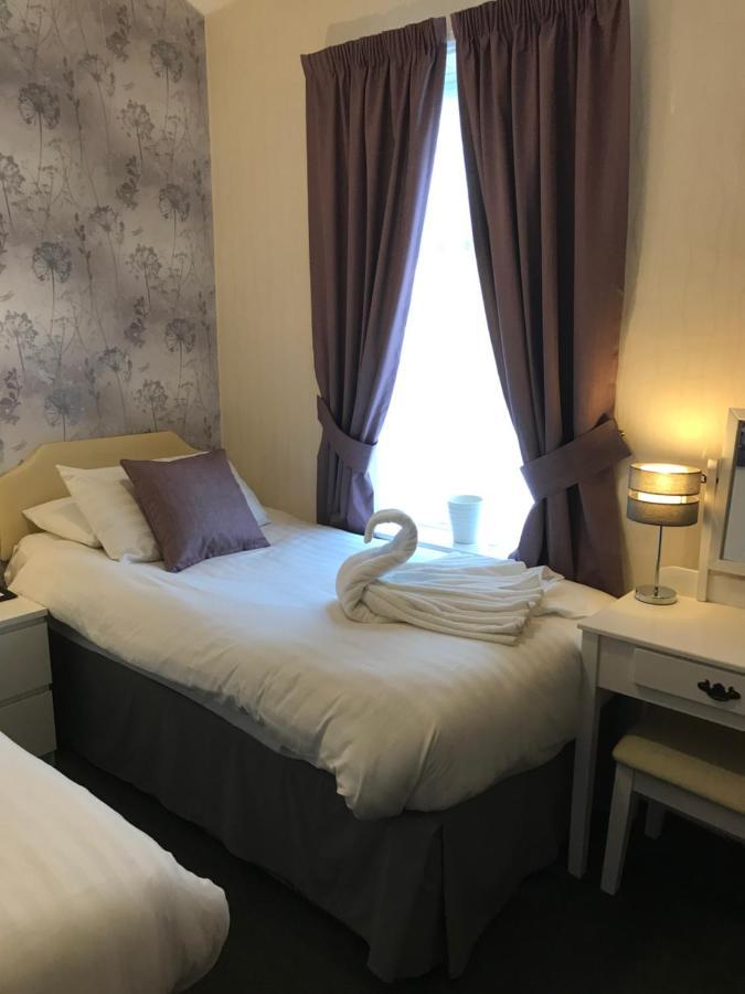 The Strathdon Guest house Blackpool