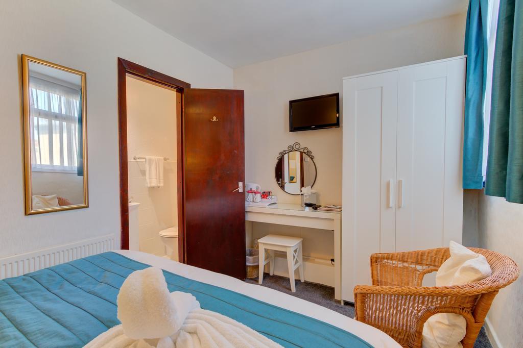 The Strathdon Guest house Blackpool