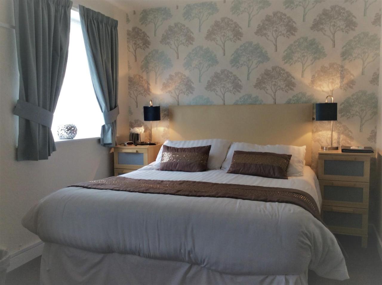 The Strathdon Guest house 4*